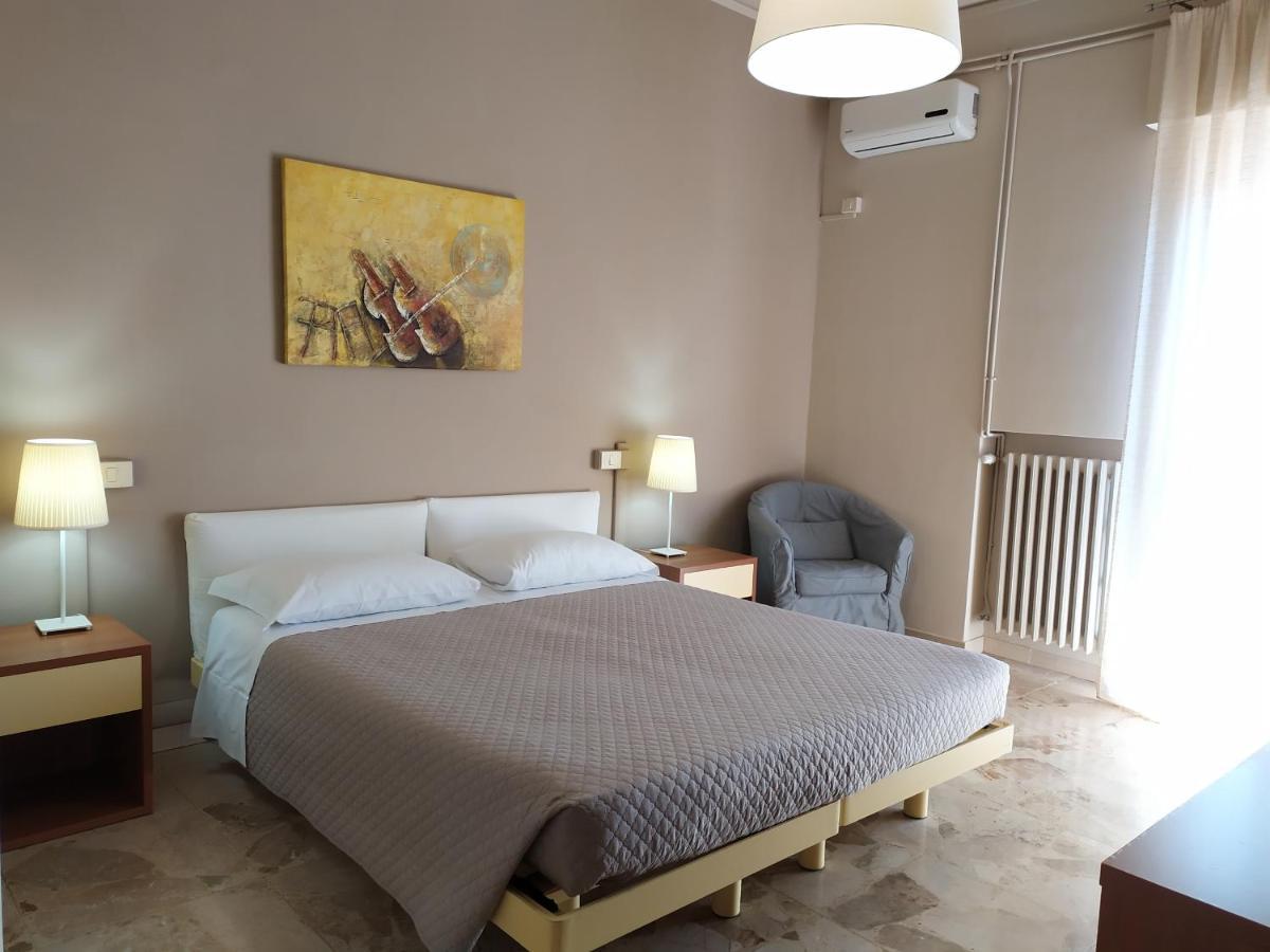 B&B Cameracaffe Centro 아레초 외부 사진