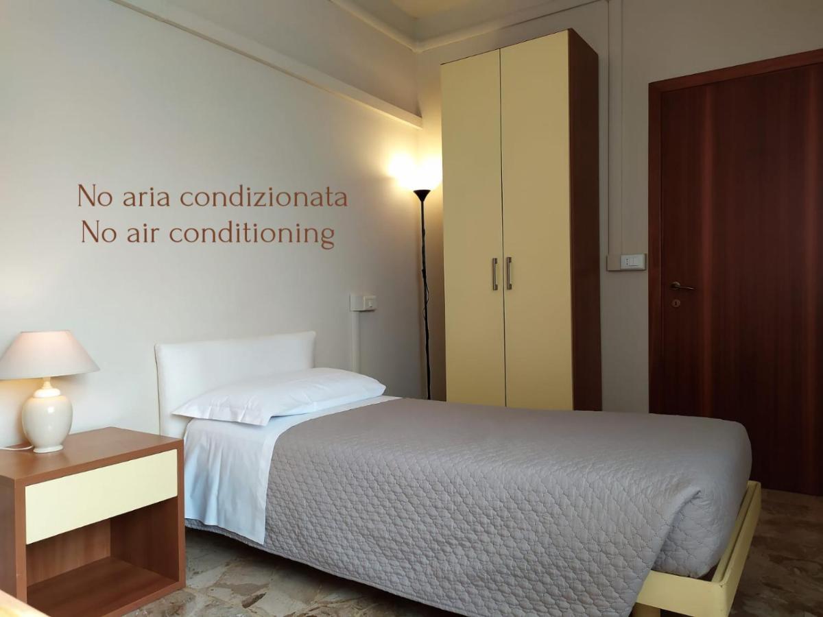 B&B Cameracaffe Centro 아레초 외부 사진